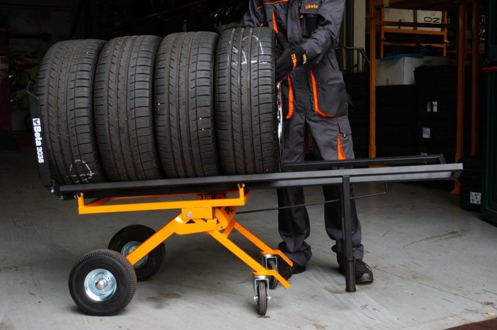 Carrello trasporta pneumatici Beta 3035